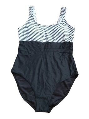 NWT Black & White Striped One Piece Swimsuit Tummy Control XL Built-in Bra
